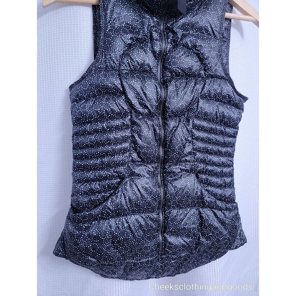 Lululemon 2 Fluffin Awesome Goose Down Vest  Women's size 2 Freckle Flower - Picture 4 of 10